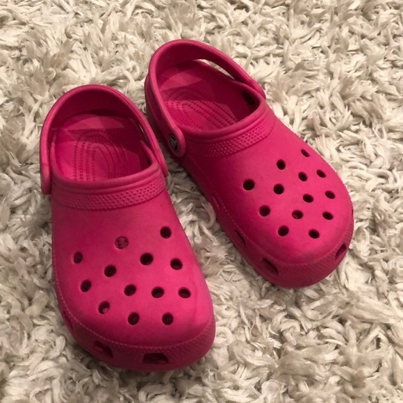 bright pink crocs